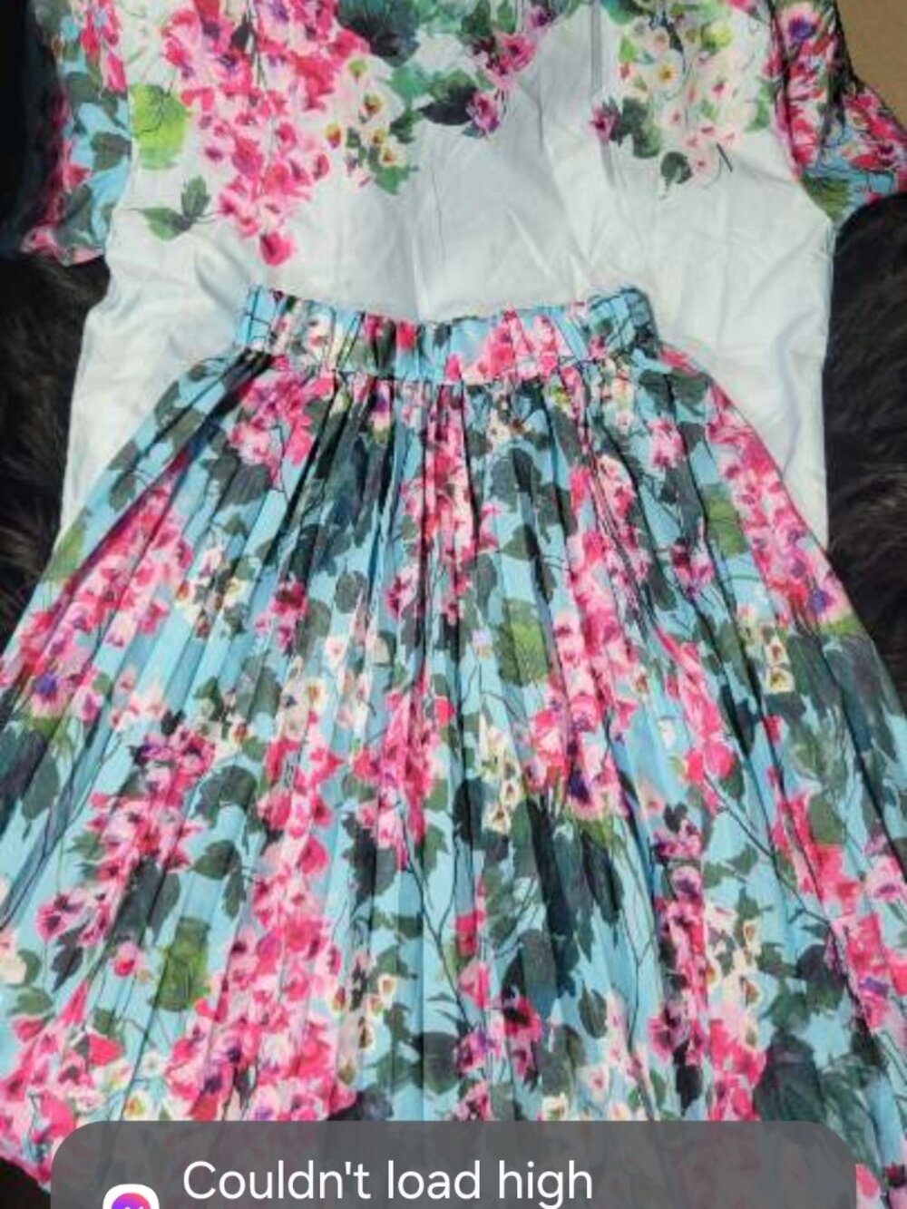 Assorted dresses - Picture 3 of 15